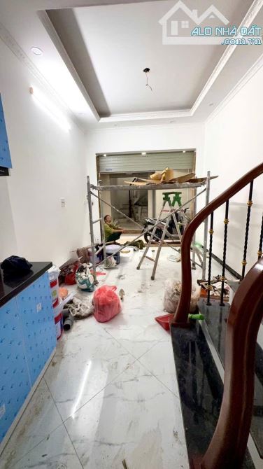 5.95 TỶ-25M2-4 NGỦ-20M RA PHỐ-BẠCH MAI-THANH NHÀN-HBT