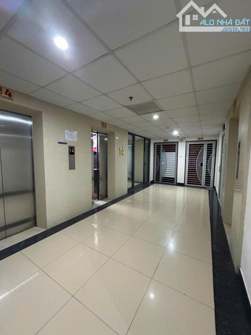 BÁN CHUNG CƯ BỘ QUỐC PHÒNG - MẶT PHỐ TRỊNH ĐÌNH CỬU 68m2 - 2PN, 2WC GIÁ HƠN 6 TỶ