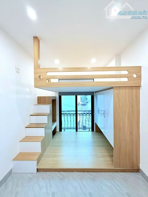 Bán Nhà Dòng Tiền Ngõ Kim Mã - Đội Cấn 7 Tầng 22 Phòng Khép Kín Full Đồ ( Ô Tô Con Đỗ Cửa)