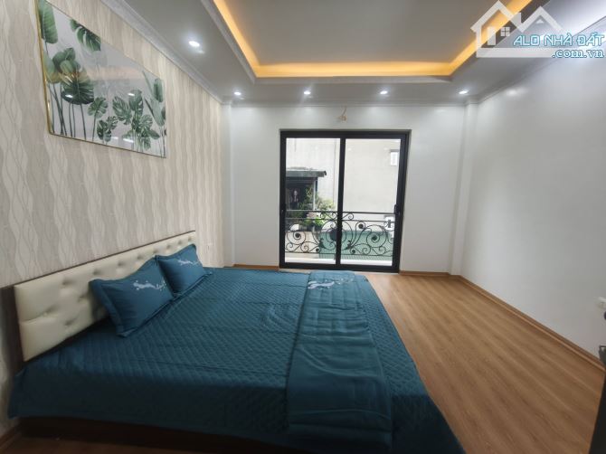 Bán gấp 35 Đặng Thai Mai 30m2, 6 tầng chỉ 8.7 tỷ, cách Ô tô 30m (Rẻ nhất Quảng An, Tây Hồ)