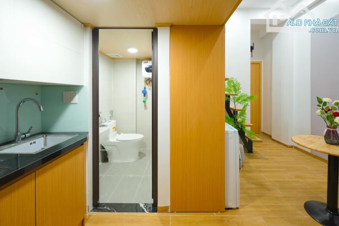 TÒA CĂN HỘ DỊCH VỤ CAO CẤP Ở HOÀNG HOA THÁM, 60M 7T, MT 4.5M, 10P CAO CẤP CHO THUÊ 90TR/TH