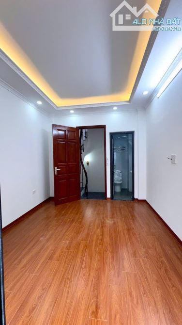 5.95 TỶ-25M2-4 NGỦ-20M RA PHỐ-BẠCH MAI-THANH NHÀN-HBT