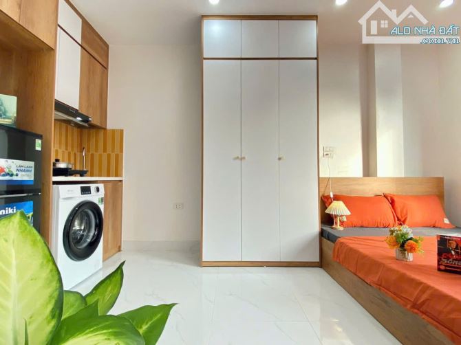 Bán Nhà Dòng Tiền CCMN Nguyễn Đức Cảnh 8 Tầng 12 Phòng Khép Kín ( Gần Ô Tô )