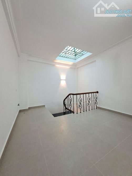 NHỈNH 10 TỶ CĂN NÀY LÀ NGON LUÔN ĐẤY Ạ ĐƯỜNG XUÂN LA NGÕ TO