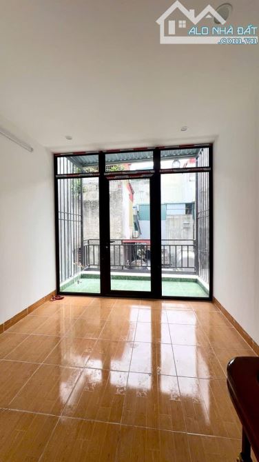 5.95 TỶ-25M2-4 NGỦ-20M RA PHỐ-BẠCH MAI-THANH NHÀN-HBT