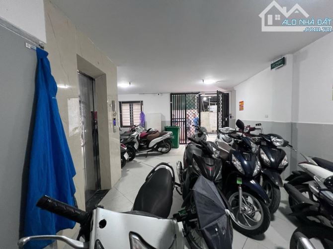 NHỈNH 12 TỶ BÁN GẤP NHÀ PHỐ KHU TRUNG KÍNH DT64m2*5T CHDV 10 PHÒNG KK CHO THUÊ 50TR/TH