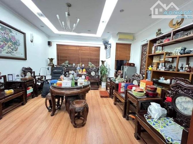 ĐẸP NHẤT PHÂN LÔ TÂY HỒ GẦN LOTTE OTO TRÁNH VỈA HÈ CÂY XANH 75m MT 5m 23.8 Tỷ