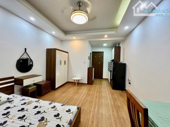 NHỈNH 12 TỶ BÁN GẤP NHÀ PHỐ KHU TRUNG KÍNH DT64m2*5T CHDV 10 PHÒNG KK CHO THUÊ 50TR/TH