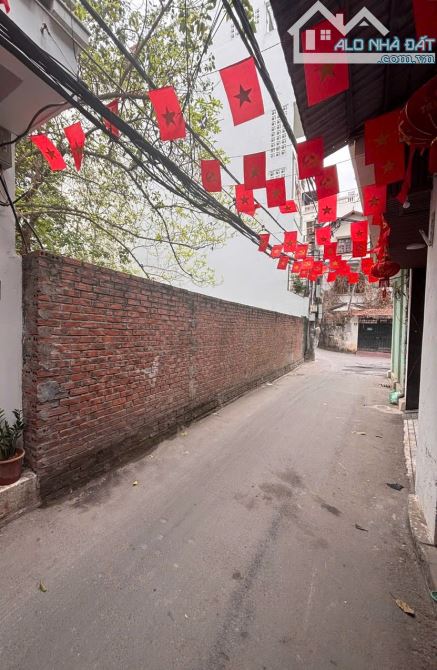 Bán đất Lạc Long Quân - Tây Hồ 101m 21,5 tỷ. mặt tiền rộng giá đầu tư