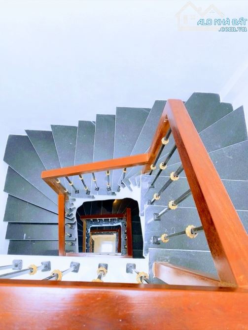 Hơn 4 Tỷ- Lô Góc 4 Tầng Nhà Mới- Ôtô Đỗ Cửa Ngày Đêm- 30m Ra Mặt Phố Phượng Nghĩa- Chương - 3