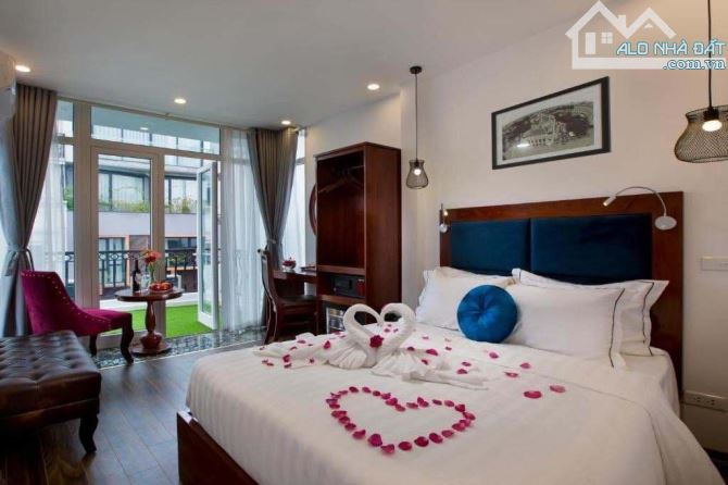 Mặt Phố Bát Đàn, Hoàn Kiếm. Dt: 58m x 6 tầng, thang máy. Giá 48 tỷ.