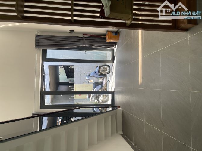 Bán nhà Kiệt Hùng vương cách đường 50m nhà mới dọn vào  ở