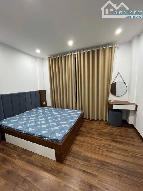 Bán nhà Phố Đội Cấn, 10m ra phố, 6T, MT4.3m, nhà đẹp ở ngay, Giá 11.3 Tỷ (thương lượng)