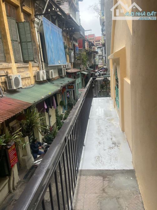 BÁN NHÀ MẶT PHỐ CỔNG ĐỤC HOÀN KIẾM 152.7M² 4 TẦNG MẶT TIỀN 8M GIÁ 110 Tỷ