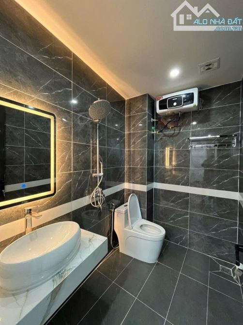 Bán nhà Phố Đội Cấn, 10m ra phố, 6T, MT4.3m, nhà đẹp ở ngay, Giá 11.3 Tỷ (thương lượng)