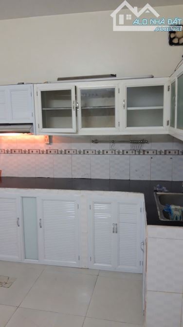 Bán và cho thuê nhà 3 tầng,đủ nội thất,vào ở ngay Số 84A đường Cống Đông, An Hải,Hải Phòng