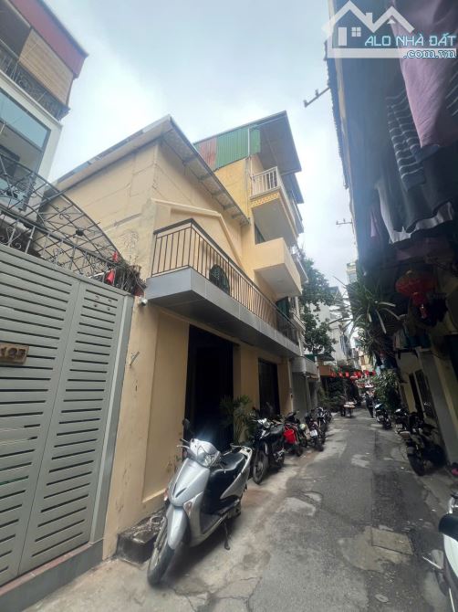 BÁN NHÀ MẶT PHỐ CỔNG ĐỤC HOÀN KIẾM 152.7M² 4 TẦNG MẶT TIỀN 8M GIÁ 110 Tỷ