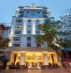 Bán Tòa Nhà Dòng Tiền Cực Hot Phố Trần Thái Tông, HN, DT 142m2 x 8T. Dthu 2,5 tỷ/năm.