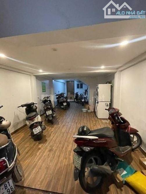 12 TỶ. BÁN NHANH NHÀ CẦU GIẤY DT66m2*5TẦNG CHDV 10 PHÒNG KK DOANH THU 50TR/TH