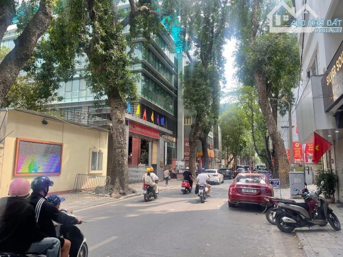 BUILDING 10T THANG MÁY MẶT PHỐ LÝ NAM ĐẾ 150m2xMT 7.5mx185 TỶ CÓ HẦM 2 THOÁNG SỔ HOÀN CÔNG