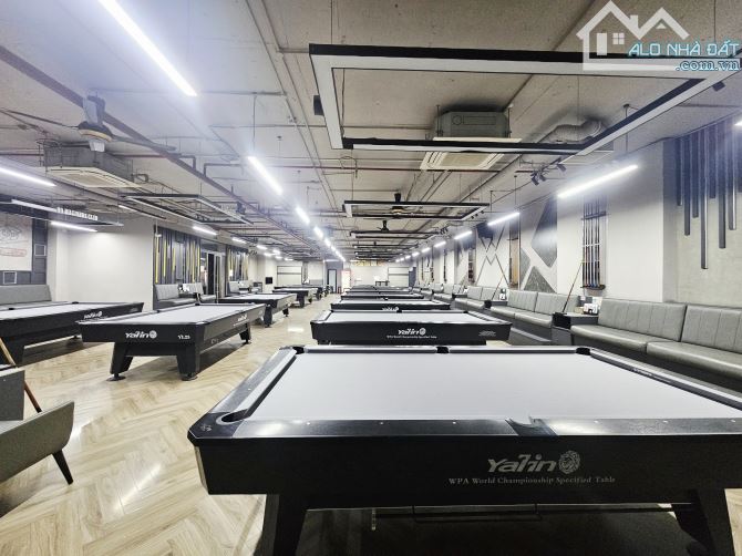 Bán nhà MP Xuân Thủy 400mx11T, MT 14m, 2 thang máy, 2 hầm, vỉa hè, KD, 420 tỷ.