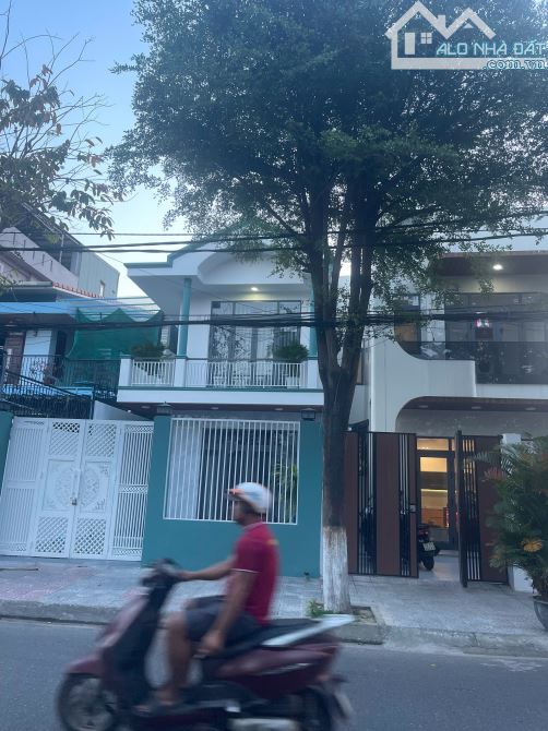 Bán gấp Biệt thự VIP Mặt tiền đường Nguyễn Công hoan Trung tâm Đà Nẵng