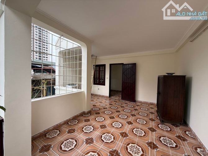 NHÀ NGỌC KHÁNH - BA ĐÌNH - 40M - 5 TẦNG - MẶT TIỀN 5,2M - 9,8 TỶ SỔ ĐỎ CHÍNH CHỦ