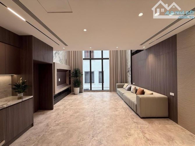 21 TỶ - NHÀ CỰC ĐẸP PHỐ ĐỘI CẤN, 55m 7T THANG MÁY, GARA OTO, NGÕ THÔNG KINH DOANH, NT XỊN