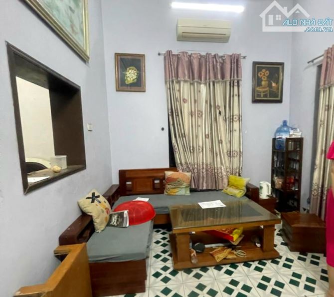 Căn góc 5 tầng, 3 ngủ khu ngõ 20 Nguyễn Công Hoan gần Đài THVN, Bác chủ cần bán gấp