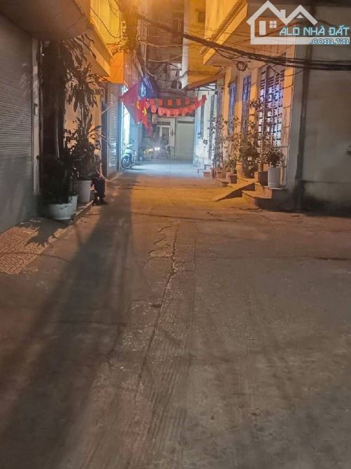 CỰC HIẾM- NHÀ QUÁN THÁNH - BA ĐÌNH - 36M - 5 TẦNG - 16 TỶ SỔ ĐỎ CHÍNH CHỦ ĐẸP