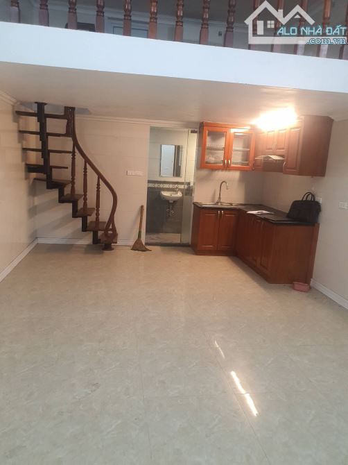 Bán nhà ngõ 78 Quán Sứ, Q Hoàn Kiếm, 50m2, 2 phòng ngủ, có sổ đỏ riêng, giá 4,5 tỷ.