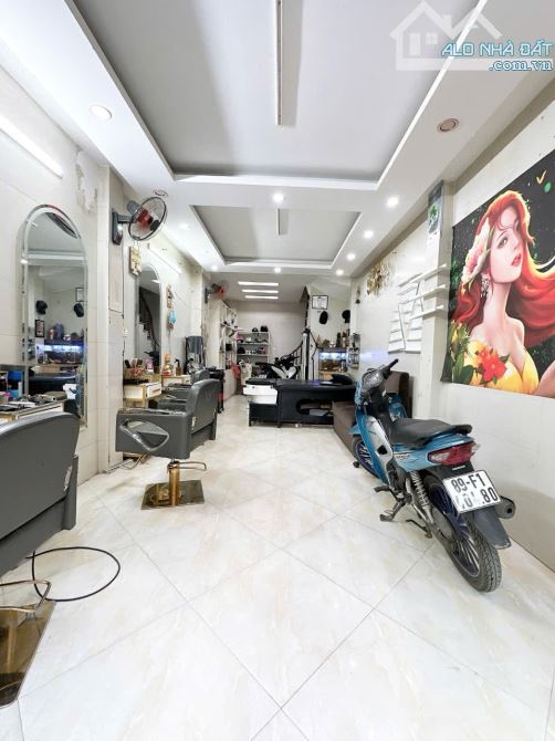 Phân Lô_Ô Tô, Kinh Doanh_Phố Trần Hưng Đạo, Hoàn Kiếm. Dt: 55m x 5 tầng. Giá 29 tỷ