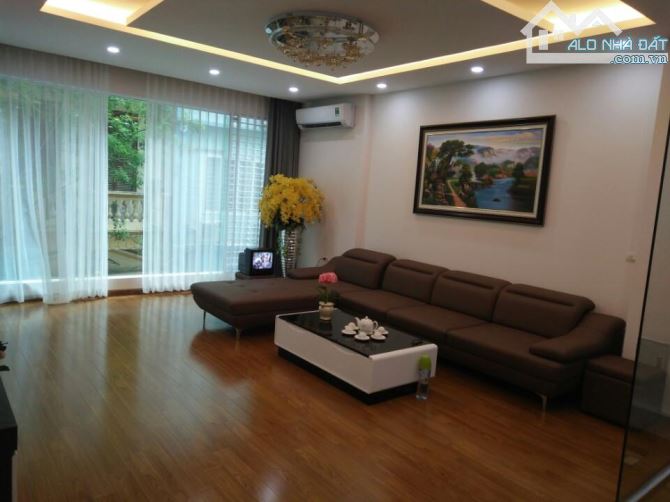 NHÀ ĐẸP - DÂN XÂY CHẮC CHẮN TÂM HUYẾT- OTO CÁCH 10M- PHÂN LÔ LẠC LONG QUÂN TRÍCH SÀI