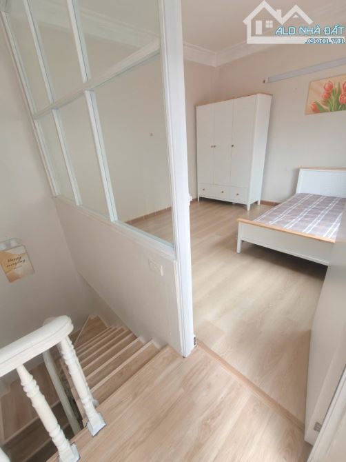 Hiếm nhà đẹp Trần Quốc Toản, ngõ đẹp oto đỗ sát cửa lô góc, 35m2 x mtiền 5.5m. Giá 12.2 tỷ