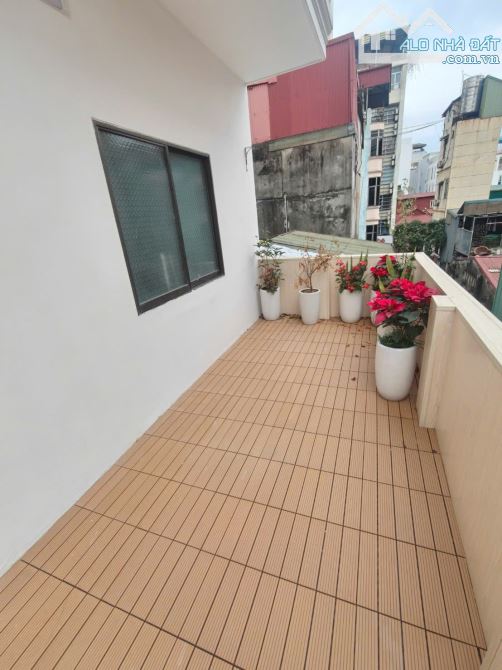 Hiếm nhà đẹp Trần Quốc Toản, ngõ đẹp oto đỗ sát cửa lô góc, 35m2 x mtiền 5.5m. Giá 12.2 tỷ