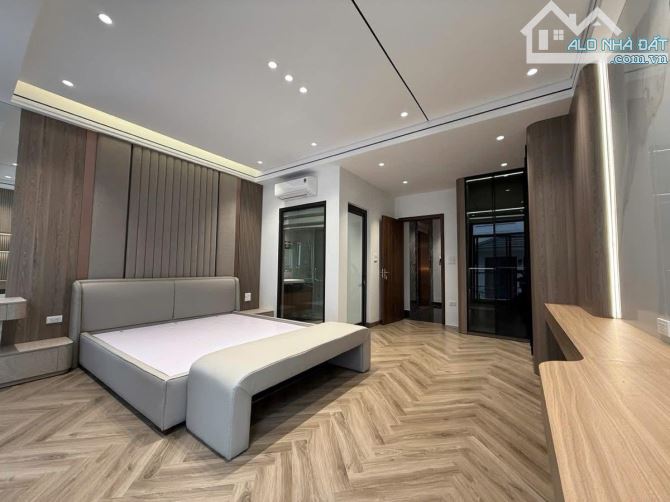 21 TỶ - NHÀ CỰC ĐẸP PHỐ ĐỘI CẤN, 55m 7T THANG MÁY, GARA OTO, NGÕ THÔNG KINH DOANH, NT XỊN