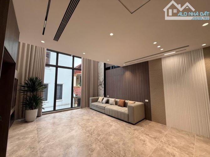 21 TỶ - NHÀ CỰC ĐẸP PHỐ ĐỘI CẤN, 55m 7T THANG MÁY, GARA OTO, NGÕ THÔNG KINH DOANH, NT XỊN