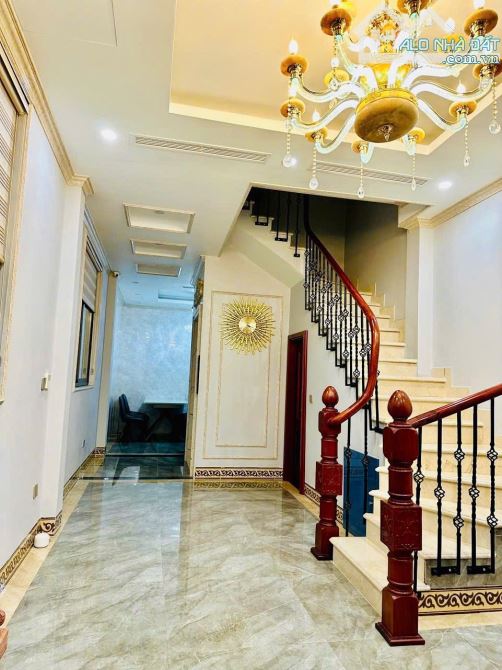 Bán nhà ngõ 31 Đội Nhân Ba Đình 100m2 6 tầng mặt tiền 3.63m lô góc thang máy 21.5 tỷ