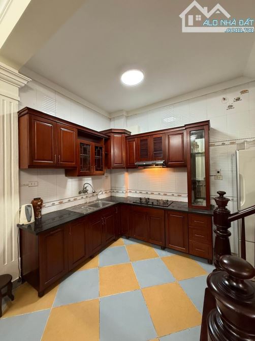 NHÀ NGỌC KHÁNH - BA ĐÌNH - 40M - 5 TẦNG - MẶT TIỀN 5,2M - 9,8 TỶ SỔ ĐỎ CHÍNH CHỦ