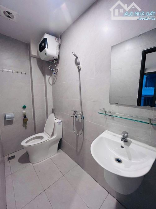 Nguyễn Khánh Toàn- 100m x 7T Thang Máy- 16 PKK - PCCC - 1,2 Tỷ/ Năm - 26,5 Tỷ - 2