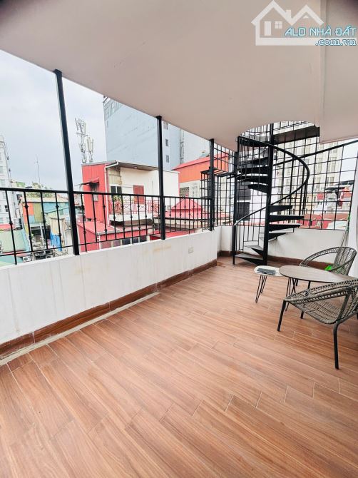 Bán Nhà Phố Lò Sũ, Rốn Rùa Hoàn Kiếm - 35m2 x 6 Tầng Lô góc - Sổ riêng - 150m ra Bờ Hồ