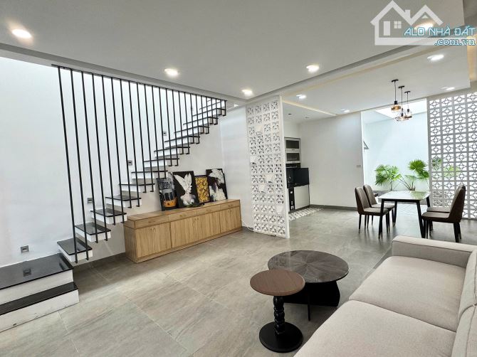 NHÀ 1 MÊ 3 PHÒNG NGỦ HẺM 97 PHẠM NGŨ LÃO: Giá 3.69 tỷ - 5