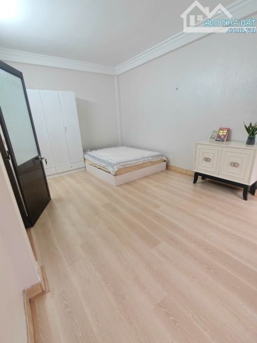 Hiếm nhà đẹp Trần Quốc Toản, ngõ đẹp oto đỗ sát cửa lô góc, 35m2 x mtiền 5.5m. Giá 12.2 tỷ