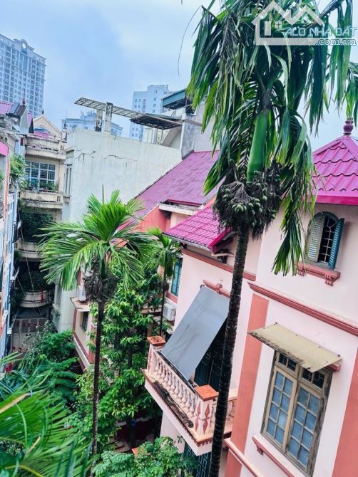 Siêu phẩm Lạc Long Quân, ô tô qua nhà, nhà đẹp chủ xây tâm huyết, tặng nội thất, sổ vuông,