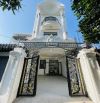Nhà lầu mới xây dựng Tân Cổ Điển hẻm xe oto có sân đậu P6, TP Mỹ Tho