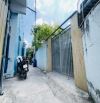 P. Linh Chiểu, nhà C4 180m2, gần chợ Thủ Đức, bán gấp chỉ 8.2 tỷ.