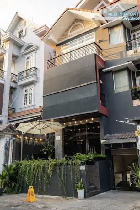 Biệt thự Cù Lao, Phường Cầu Kiệu, TP Hồ Chí Minh