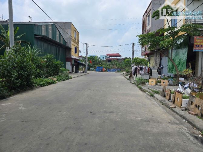 ❤❤ Bán Giãn Dân Do Nha Phương Liễu Quế Võ làn 4 chục chính  ☘️Diện tích 180 m2  ☘️Mặt tiền