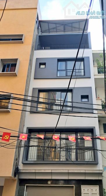 Bán nhà VÕNG THỊ. Mặt ngõ thông rộng 5m, oto tránh vào nhà. 5 tầng THANG MÁY.