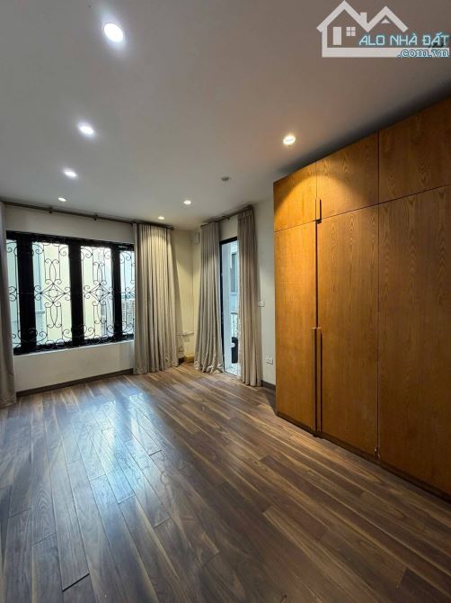 Cực hiếm Trung tâm Ba Đình Nguyễn Trường Tộ 31/38m MT5m gần phố cổ, ô tô đỗ gần